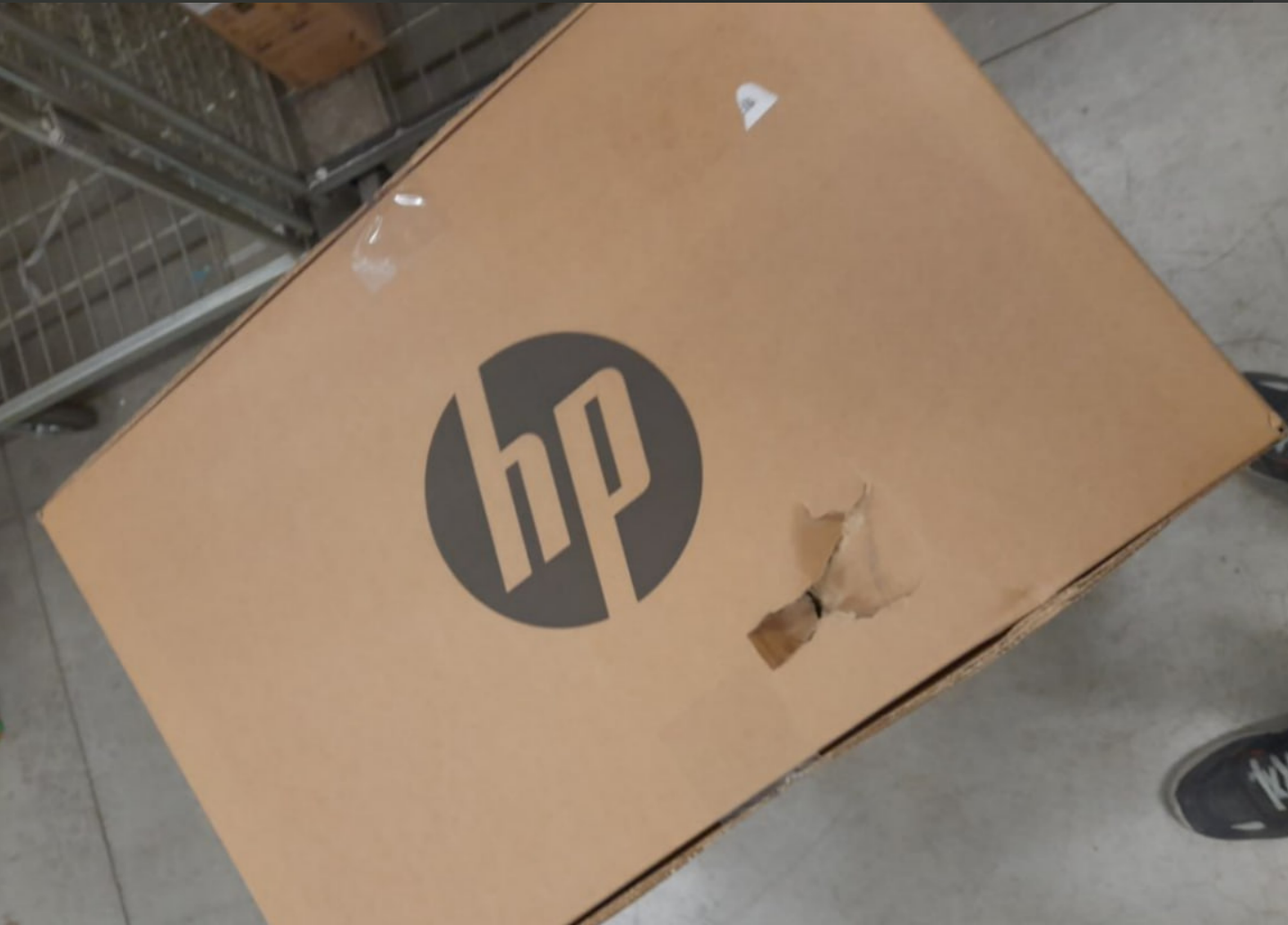 HP COLOR LASERJET CP5225DN (outlet) scatola con sgraffio